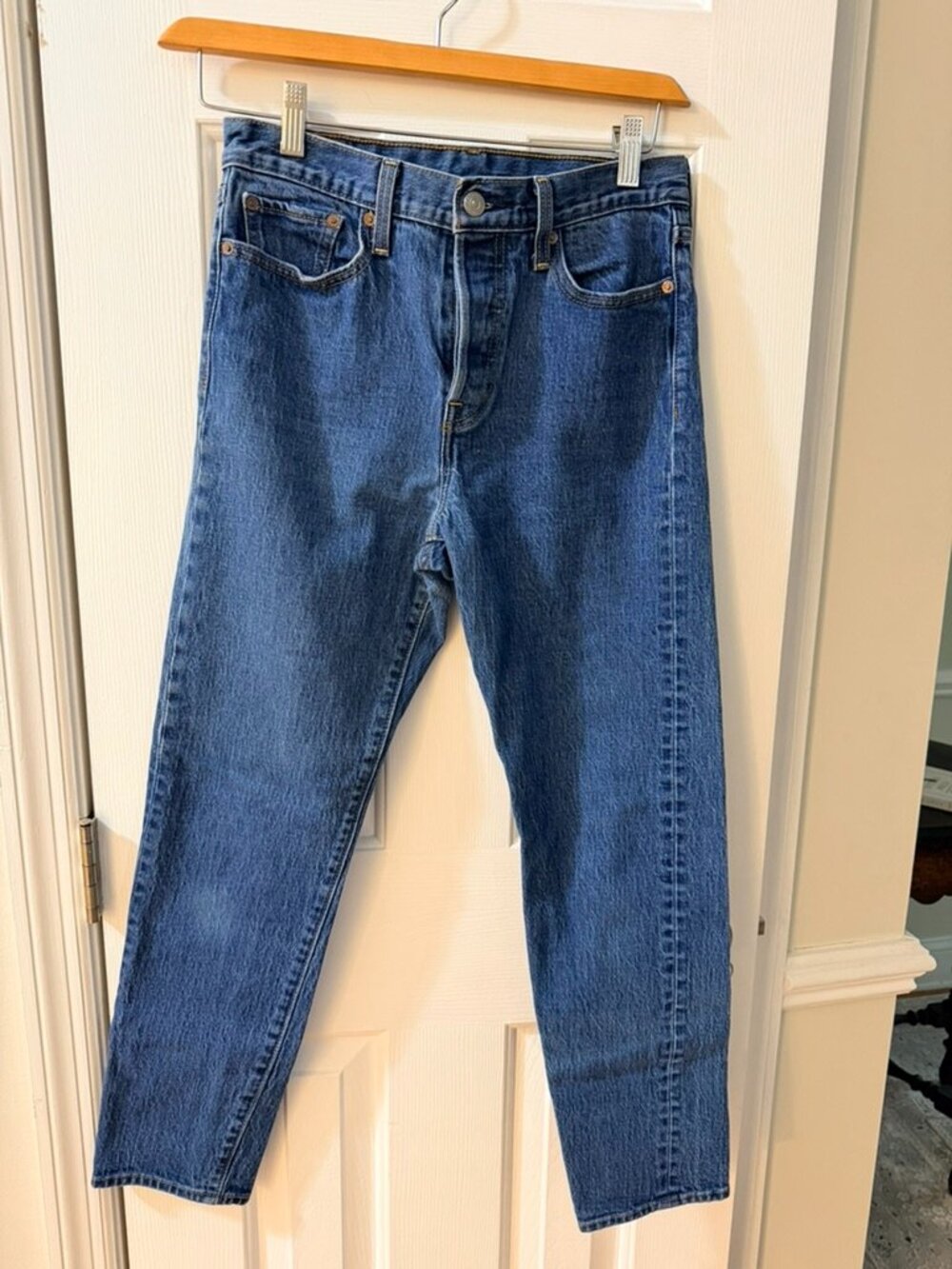 Levi’s 501 Original Fit Jeans Size 28 Medium Wash Button Fly